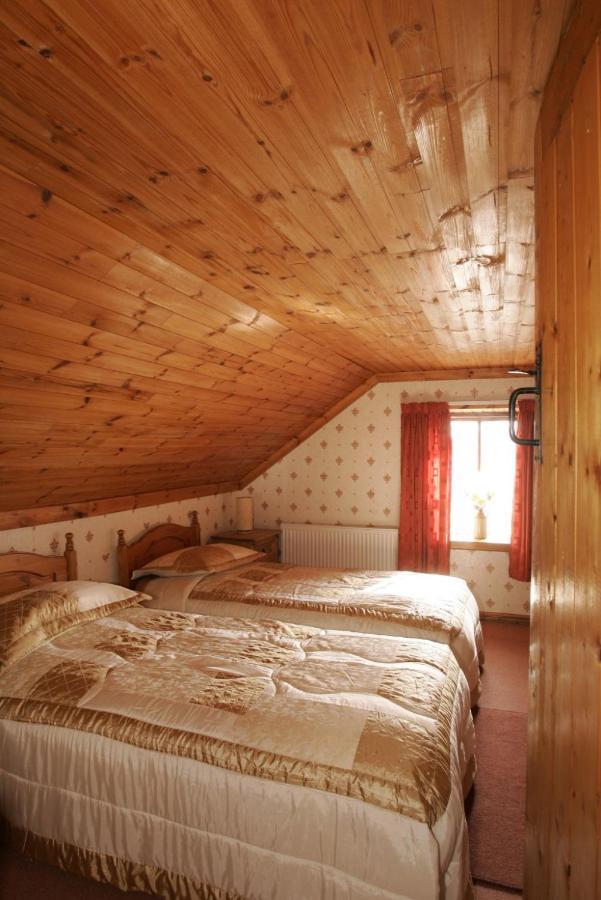 Cummins Cottages Ballycrossaun ภายนอก รูปภาพ
