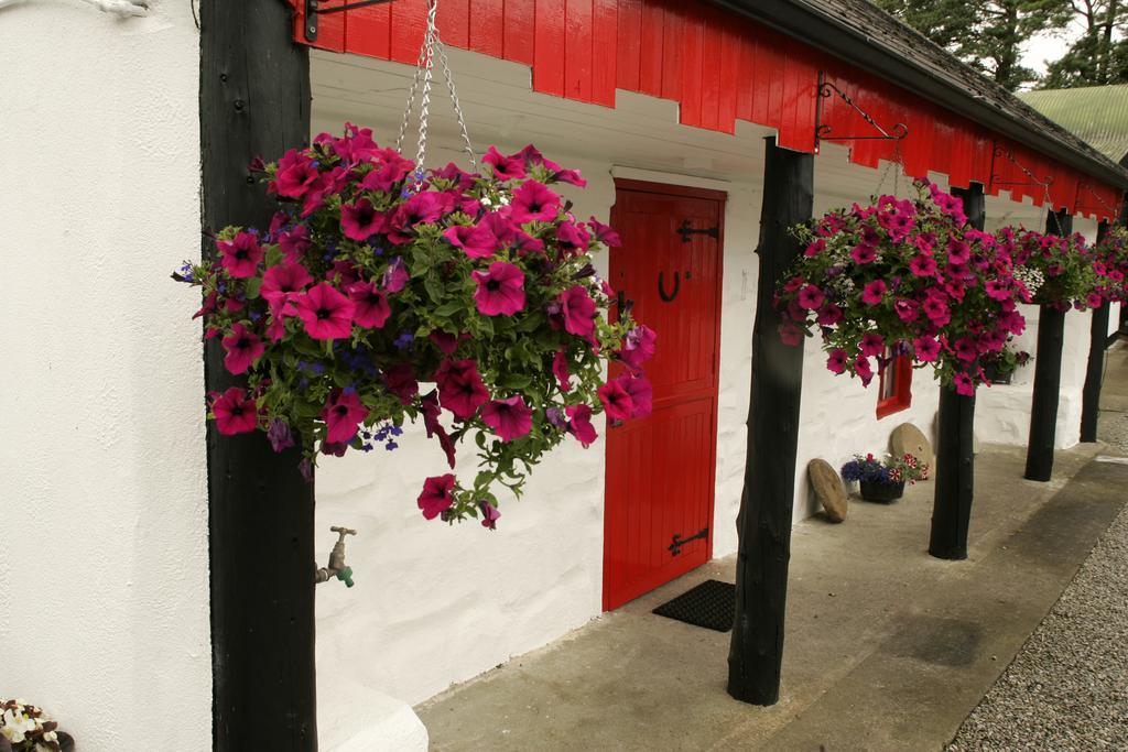 Cummins Cottages Ballycrossaun ภายนอก รูปภาพ