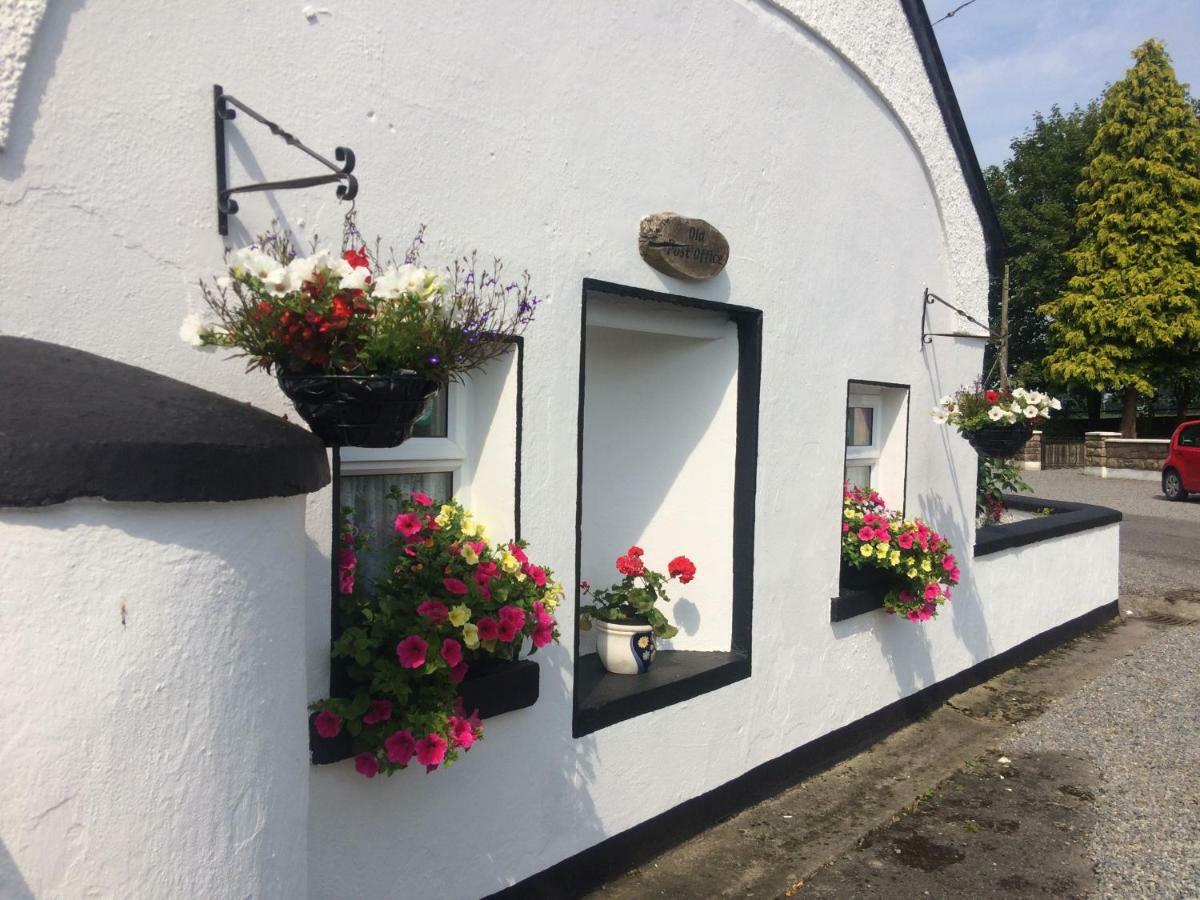 Cummins Cottages Ballycrossaun ภายนอก รูปภาพ