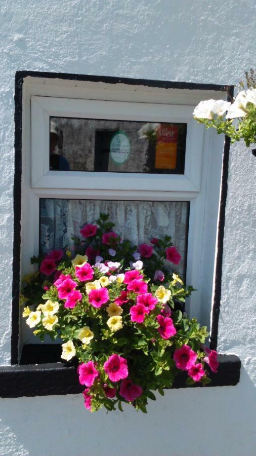 Cummins Cottages Ballycrossaun ภายนอก รูปภาพ