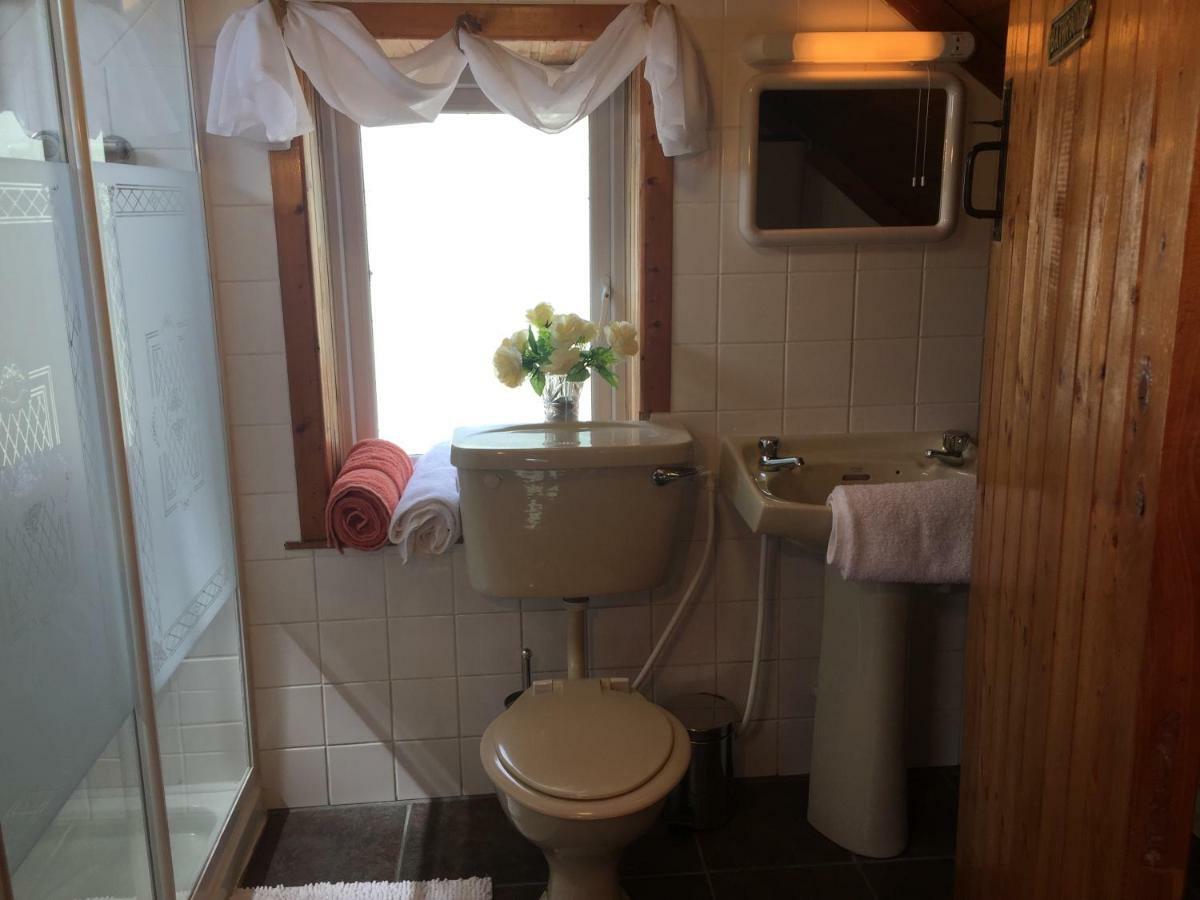 Cummins Cottages Ballycrossaun ภายนอก รูปภาพ